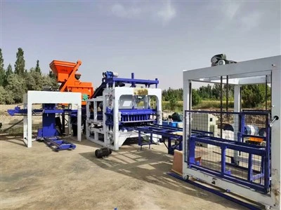 Kanada'da tuğla makinesi