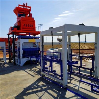 Birleşik Arap Emirlikleri'nde Tuğla Makinesi